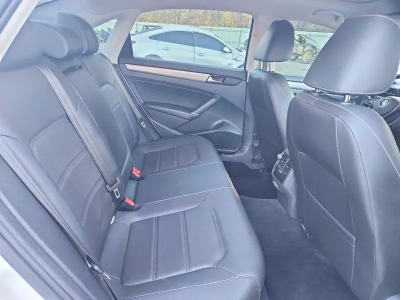 2021 VOLKSWAGEN PASSAT SE  