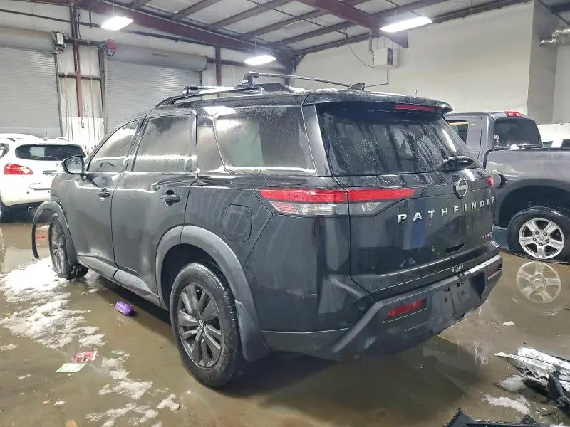 2022 NISSAN PATHFINDER SV  