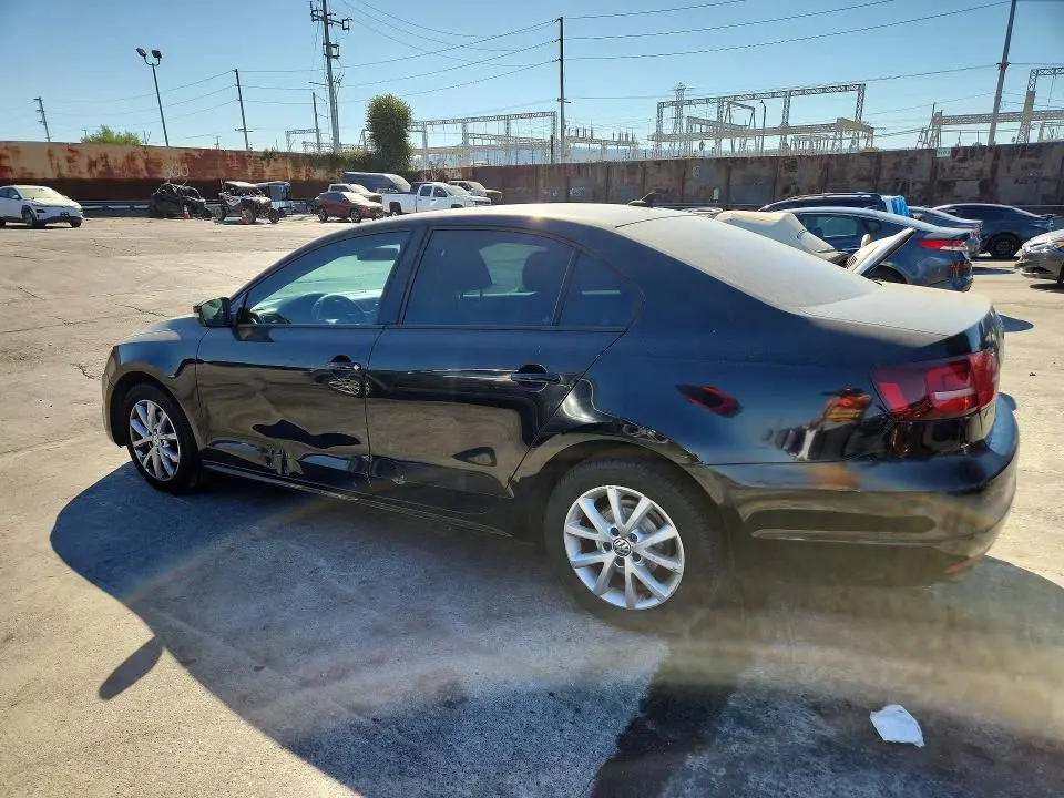 2011 VOLKSWAGEN JETTA SE  