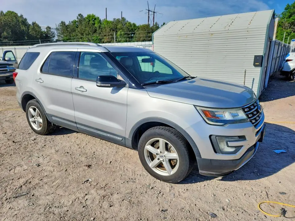 2016 FORD EXPLORER XLT  
