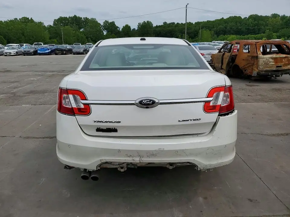 2011 FORD TAURUS LIMITED  