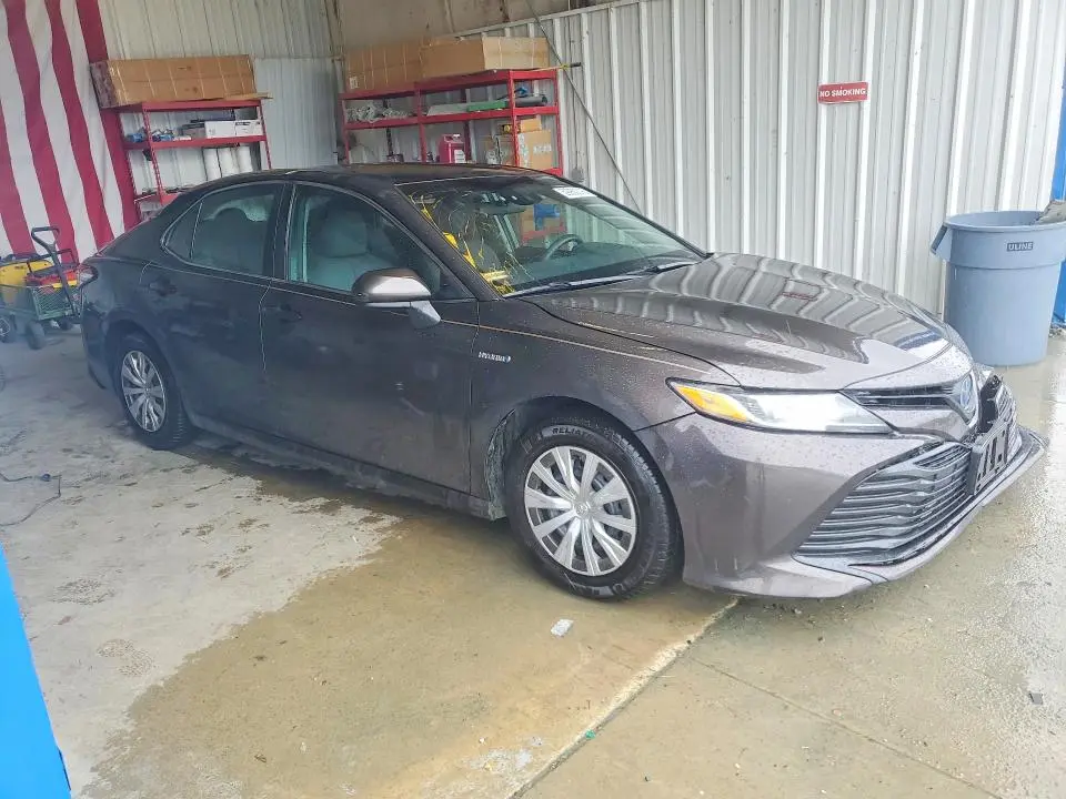 2018 TOYOTA CAMRY LE  