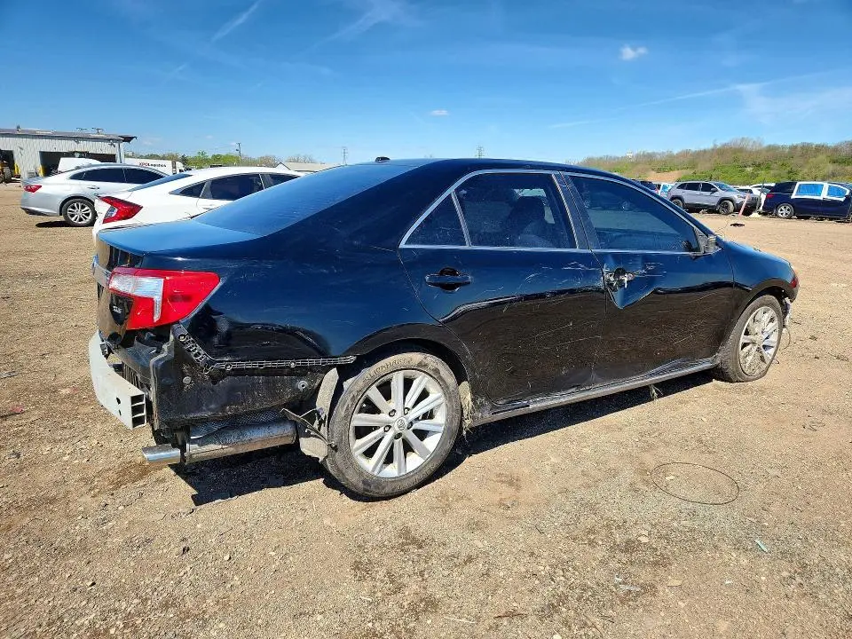 2012 TOYOTA CAMRY XLE V6  