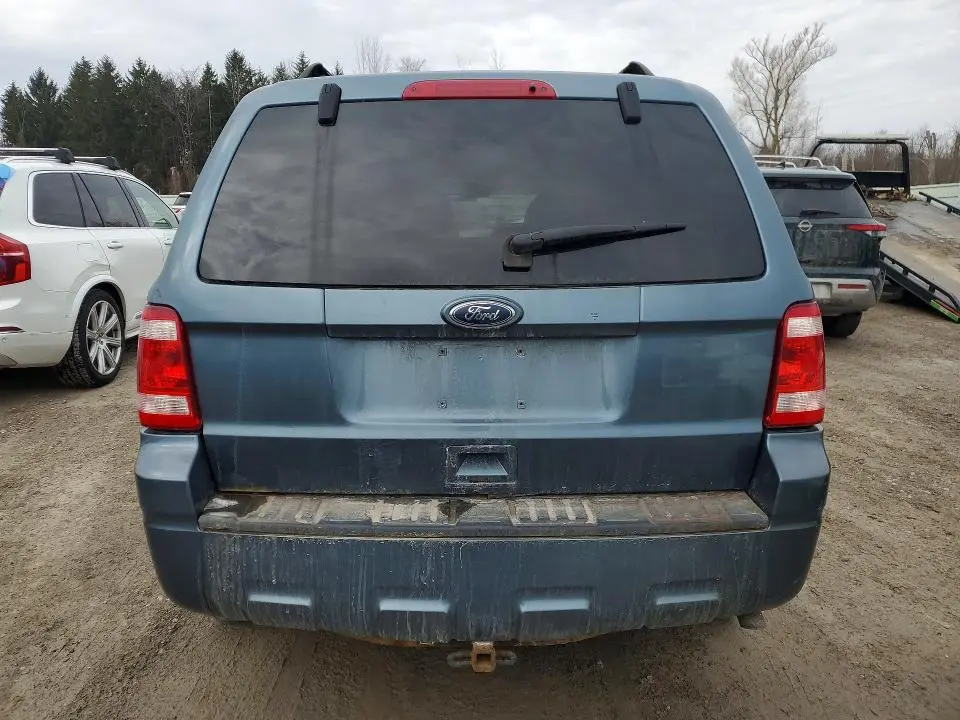 2011 FORD ESCAPE XLT  
