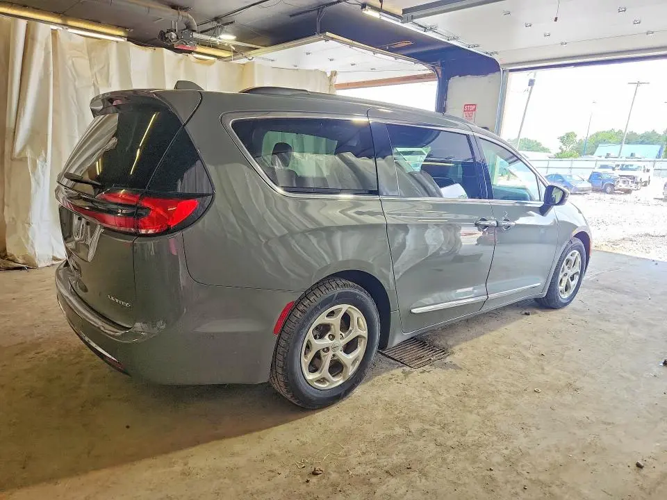 2022 CHRYSLER PACIFICA LIMITED  
