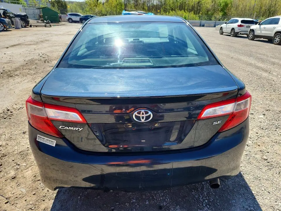 2012 TOYOTA CAMRY SE  