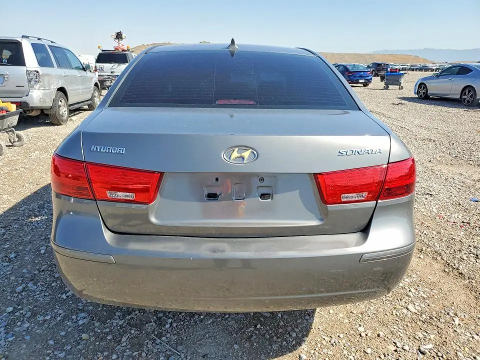 2010 HYUNDAI SONATA GLS  