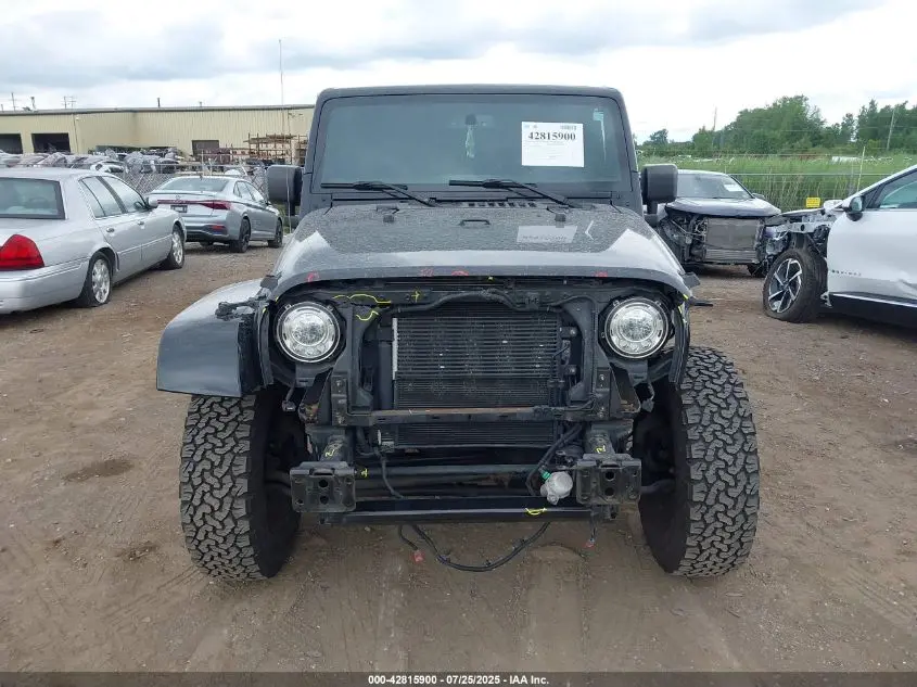 2017 JEEP WRANGLER UNLIMITED SAHARA 4X4