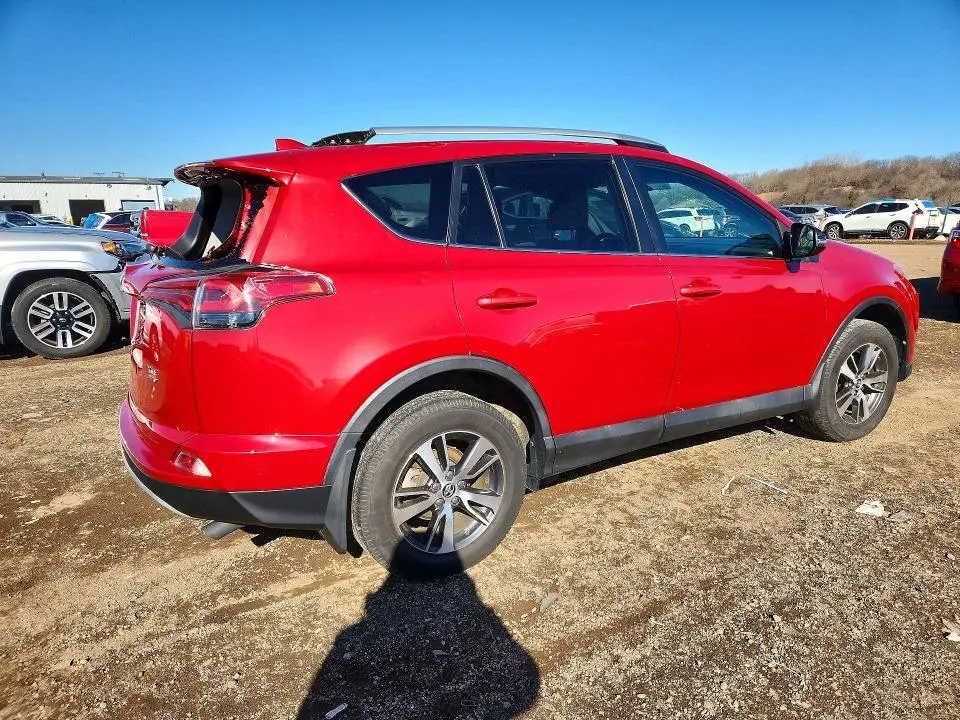 2016 TOYOTA RAV4 XLE  