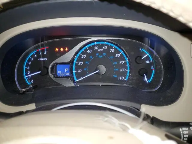 2013 TOYOTA SIENNA XLE  