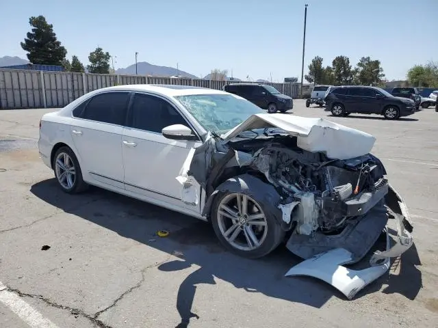 2012 VOLKSWAGEN PASSAT SE  
