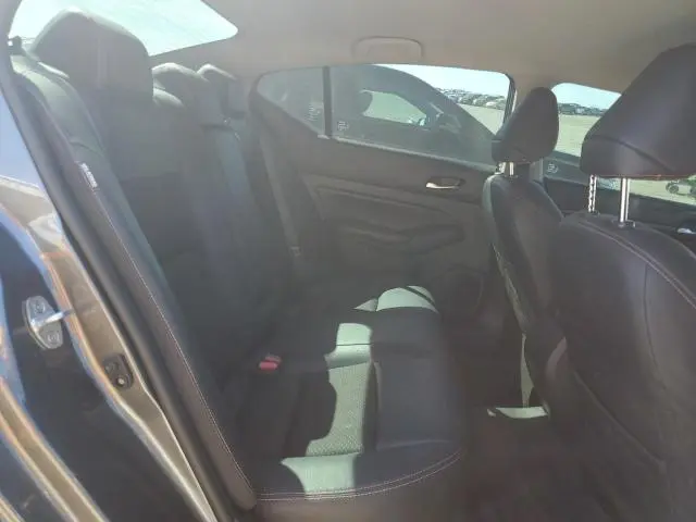 2022 NISSAN ALTIMA SR