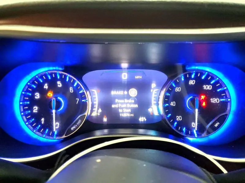 2017 CHRYSLER PACIFICA LIMITED  