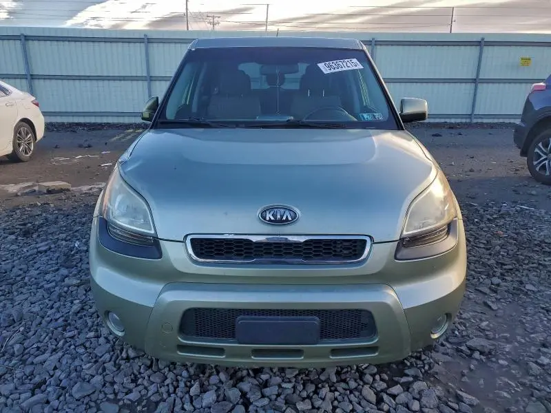 2011 KIA SOUL +  