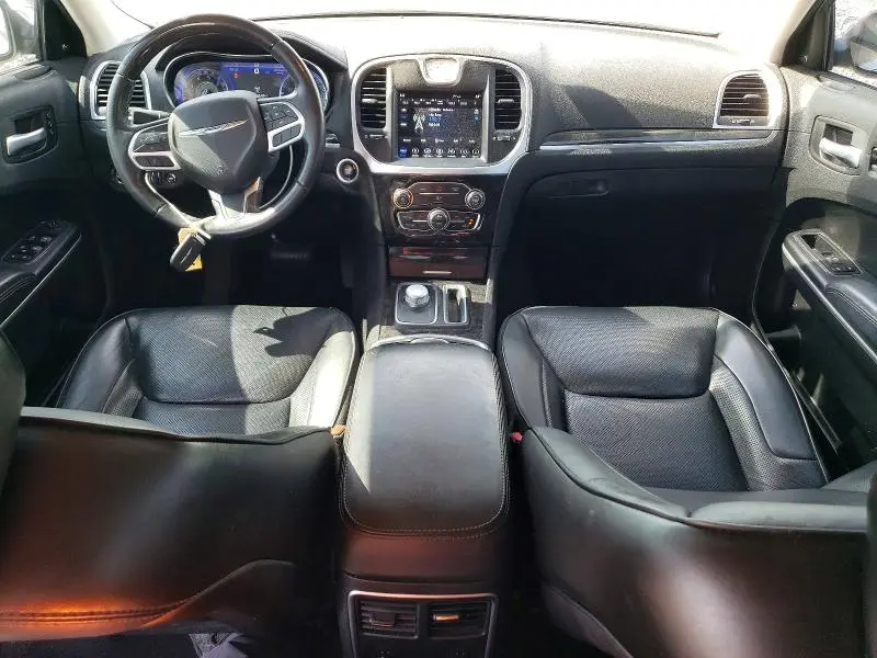 2019 CHRYSLER 300 LIMITED  