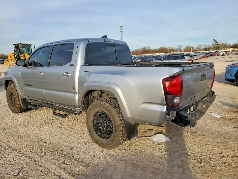 2022 TOYOTA TACOMA SR5 V6  