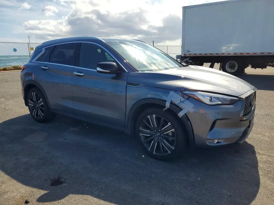 2021 INFINITI QX50 LUXE  