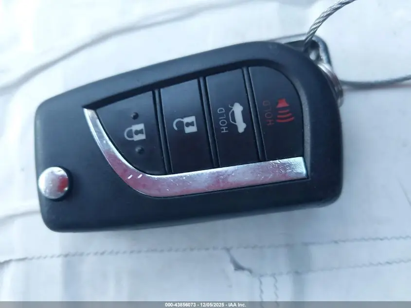 2018 TOYOTA CAMRY LE