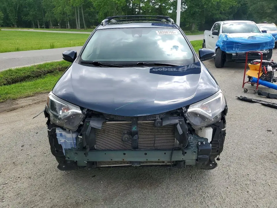 2018 TOYOTA RAV4 XLE  