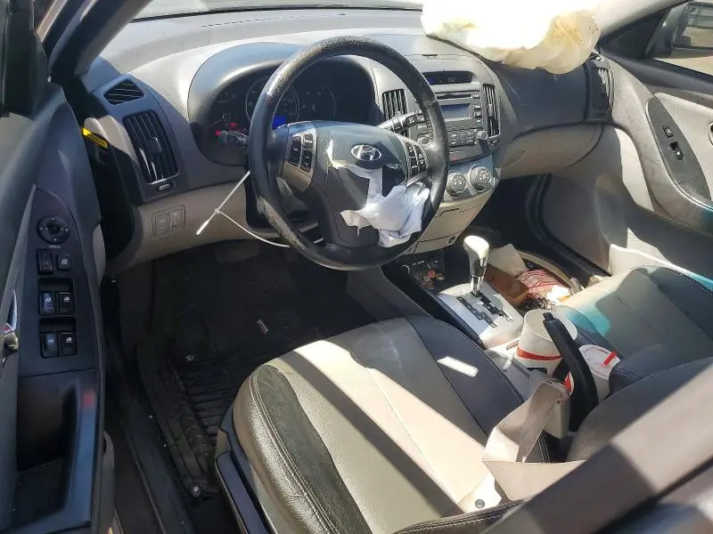 2010 HYUNDAI ELANTRA SE  