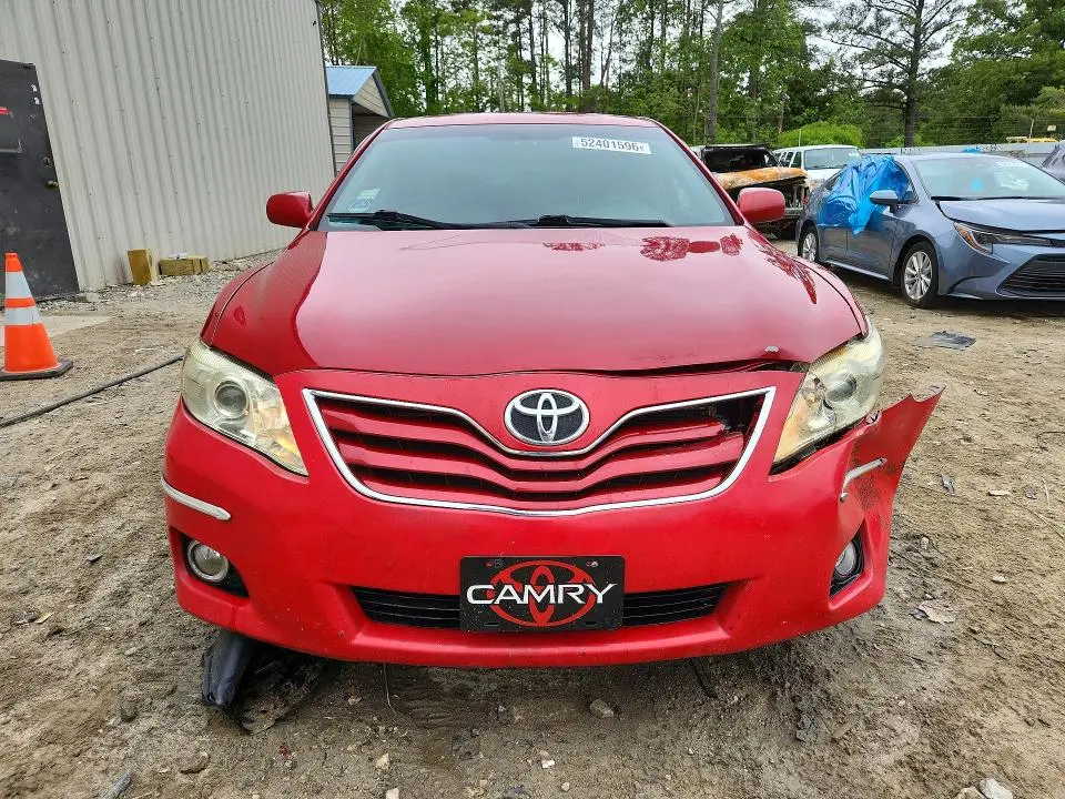 2011 TOYOTA CAMRY LE  