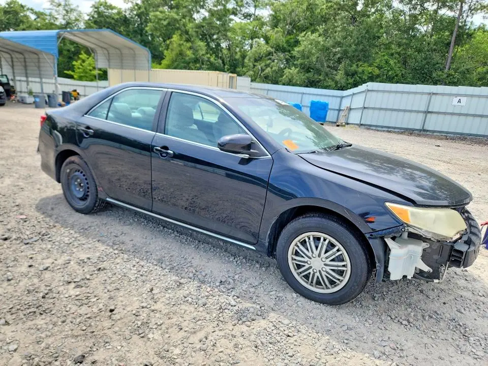 2014 TOYOTA CAMRY LE  