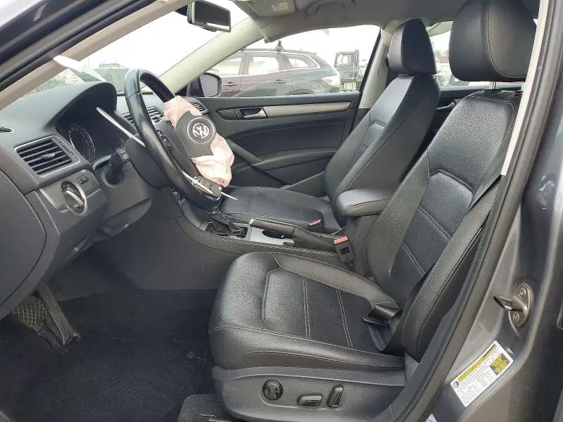 2014 VOLKSWAGEN PASSAT SE  