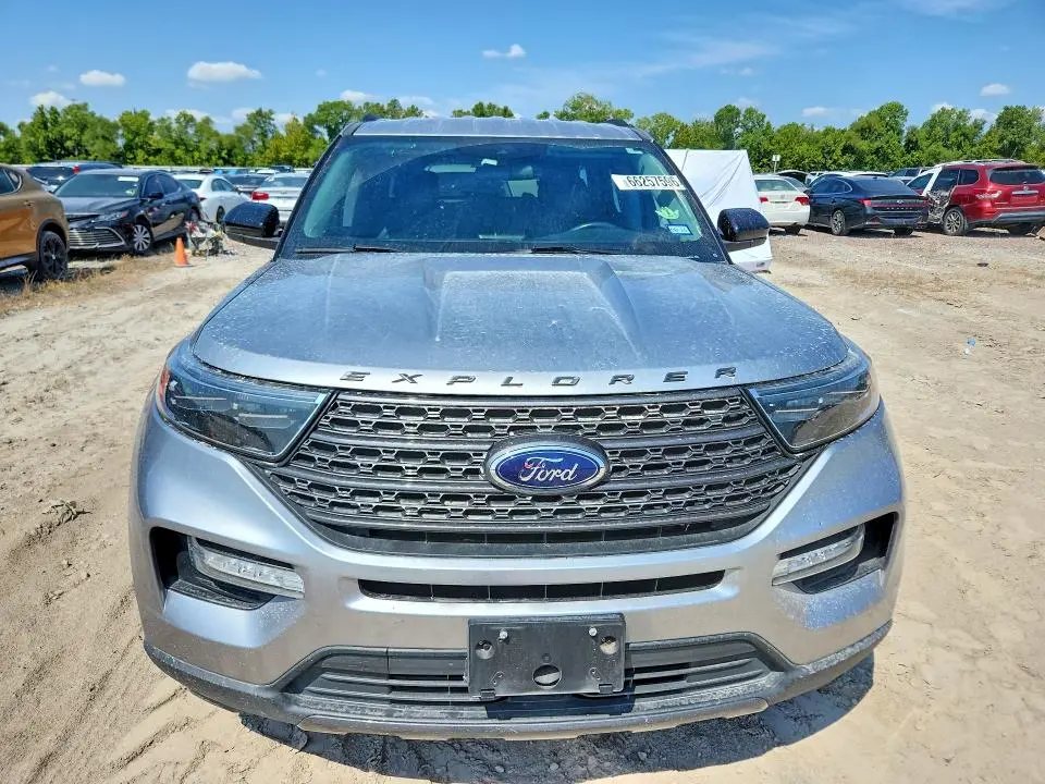 2022 FORD EXPLORER XLT  
