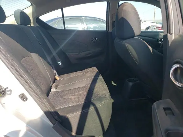 2019 NISSAN VERSA S  