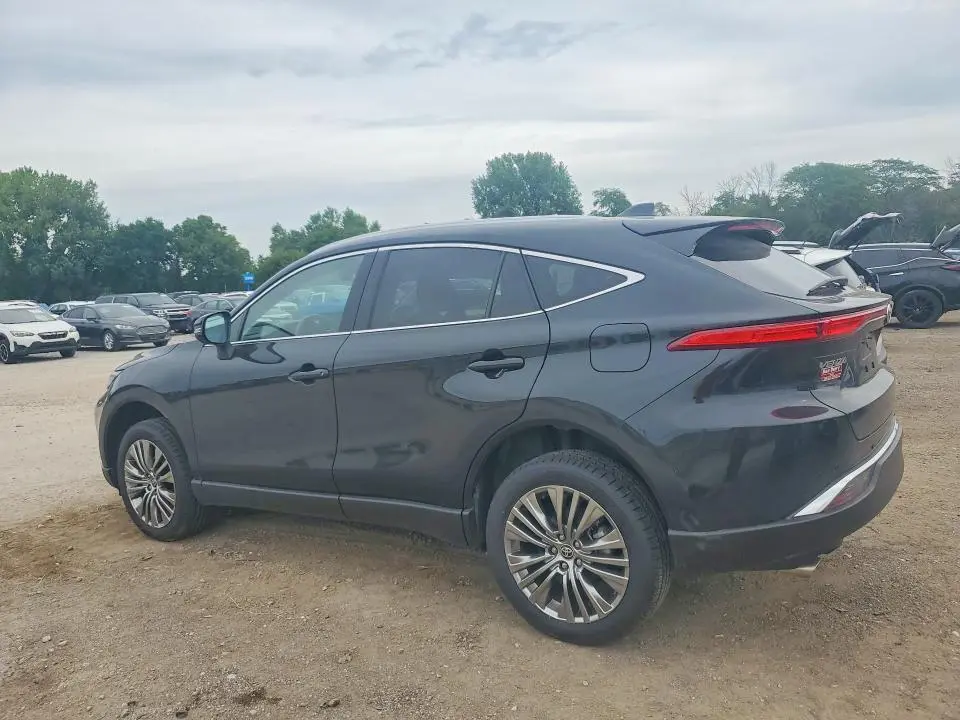 2023 TOYOTA VENZA XLE  