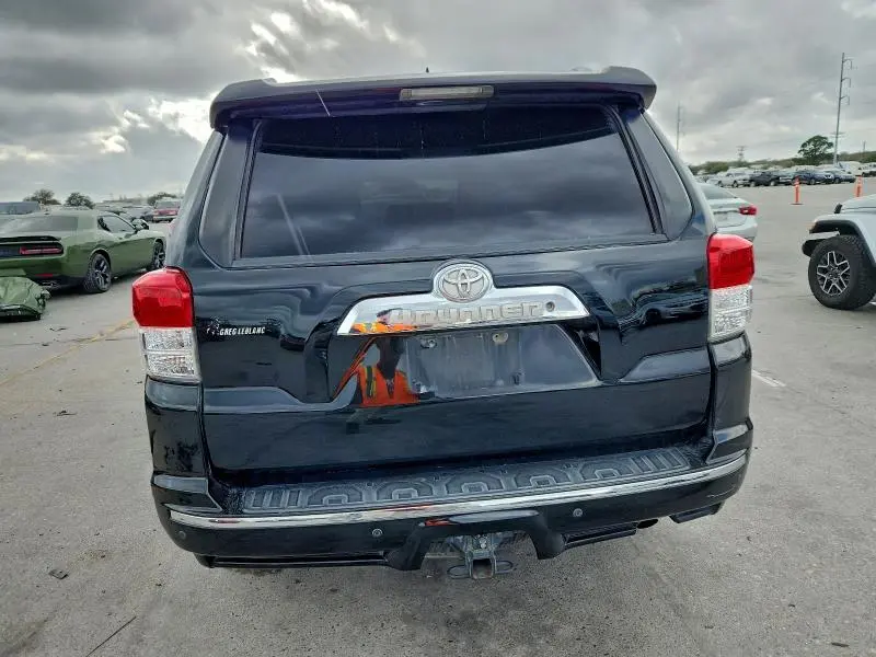 2011 TOYOTA 4RUNNER SR5  