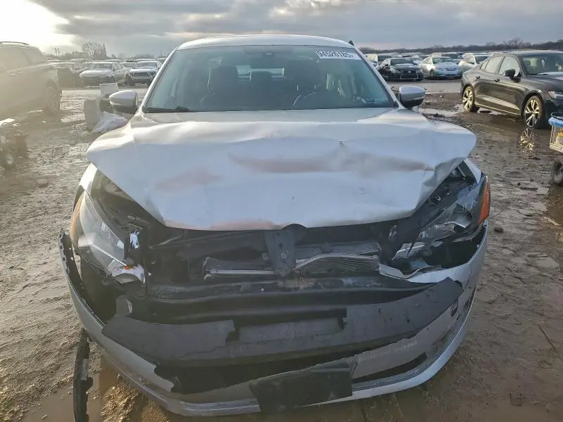 2015 VOLKSWAGEN PASSAT S  