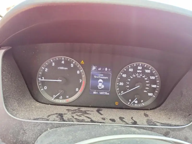 2017 HYUNDAI SONATA SE  
