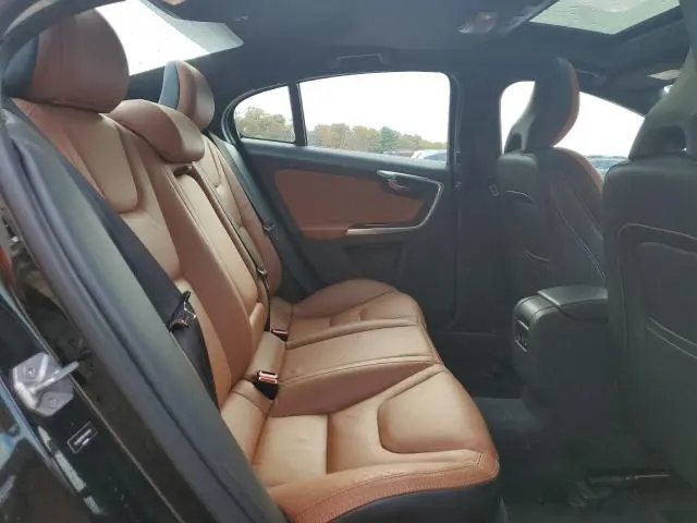 2015 VOLVO S60 PLATINUM  