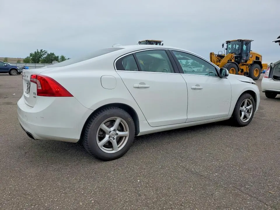 2015 VOLVO S60 PREMIER  