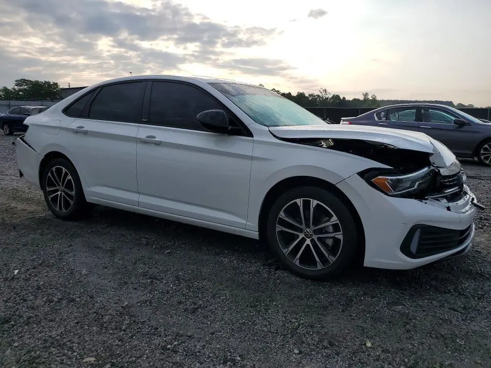 2024 VOLKSWAGEN JETTA SPORT  
