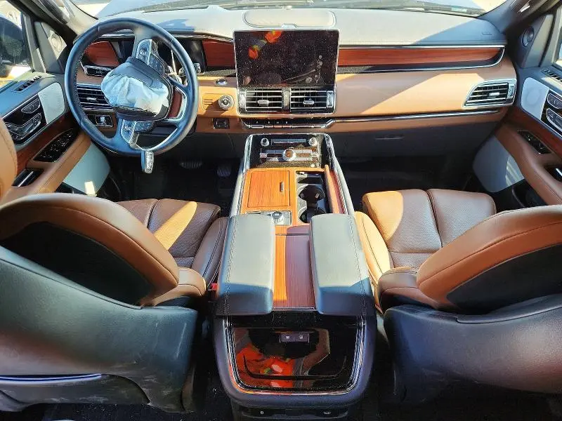 2023 LINCOLN NAVIGATOR L RESERVE  
