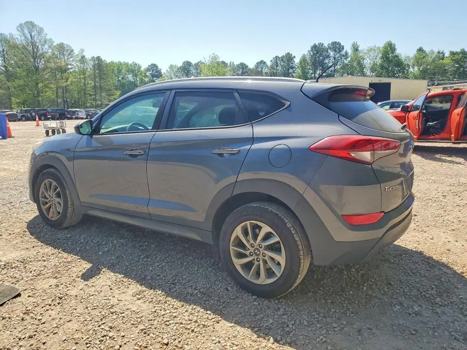 2016 HYUNDAI TUCSON SE  
