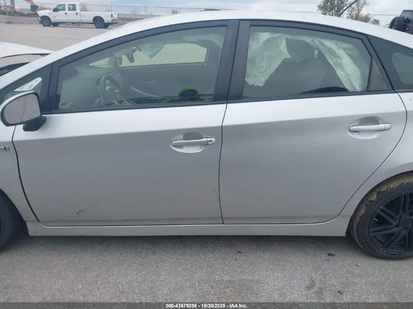 2014 TOYOTA PRIUS FIVE