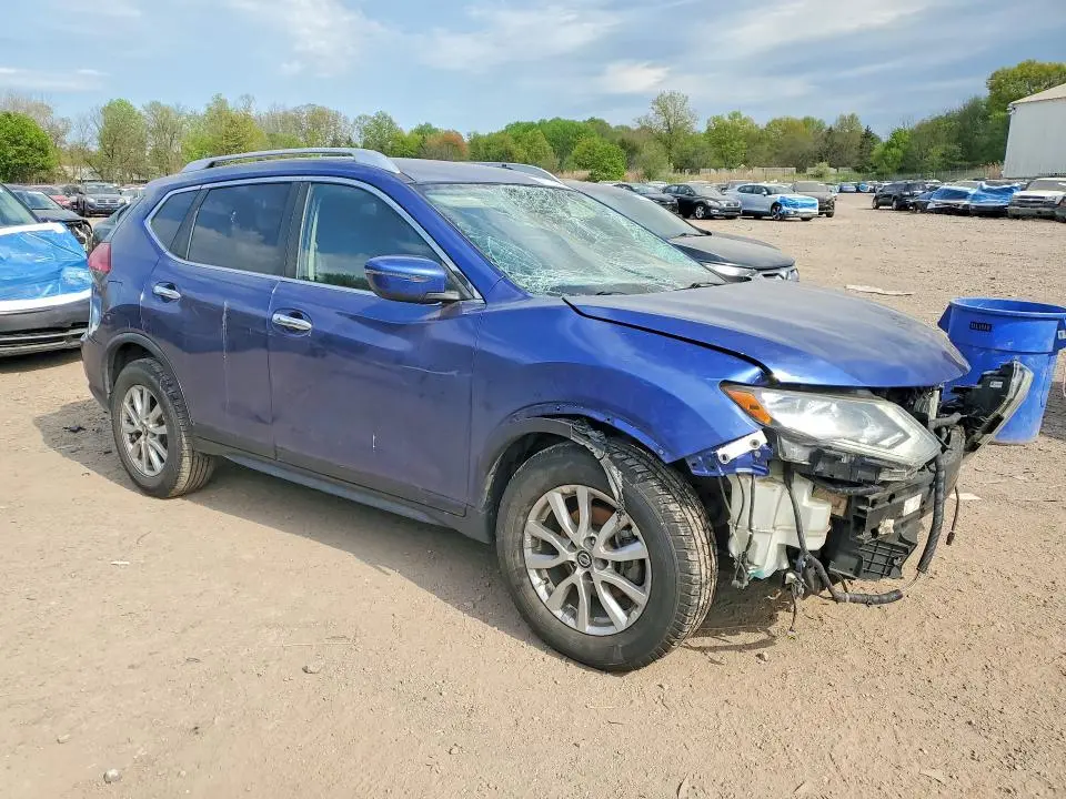 2017 NISSAN ROGUE SV  