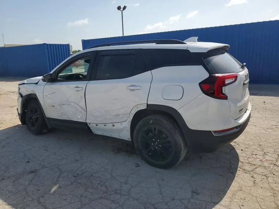 2022 GMC TERRAIN AT4  