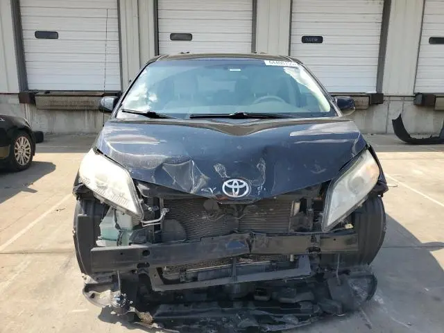 2011 TOYOTA SIENNA XLE  