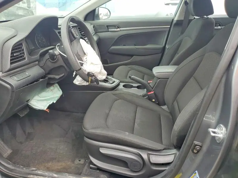 2019 HYUNDAI ELANTRA SE  