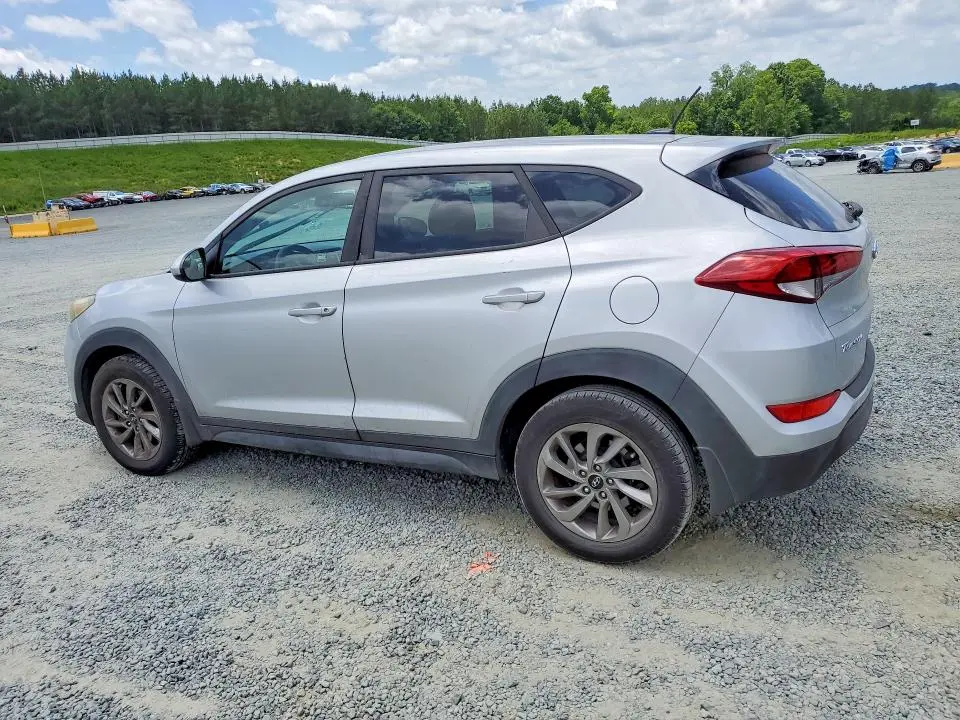 2016 HYUNDAI TUCSON SE  