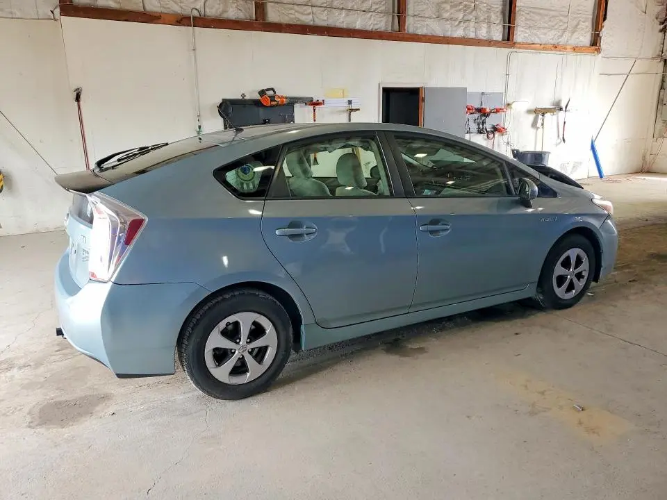 2013 TOYOTA PRIUS TWO  