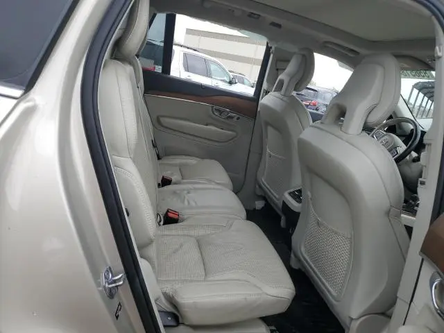 2018 VOLVO XC90 T6  