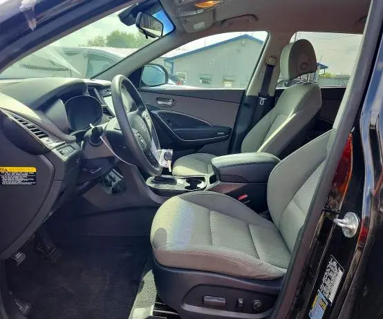 2018 HYUNDAI SANTA FE SE  