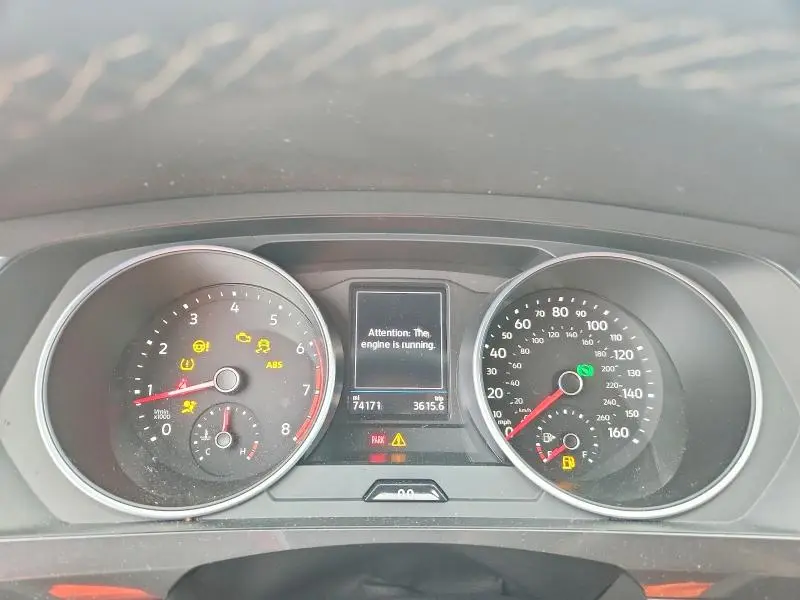 2021 VOLKSWAGEN TIGUAN SE  