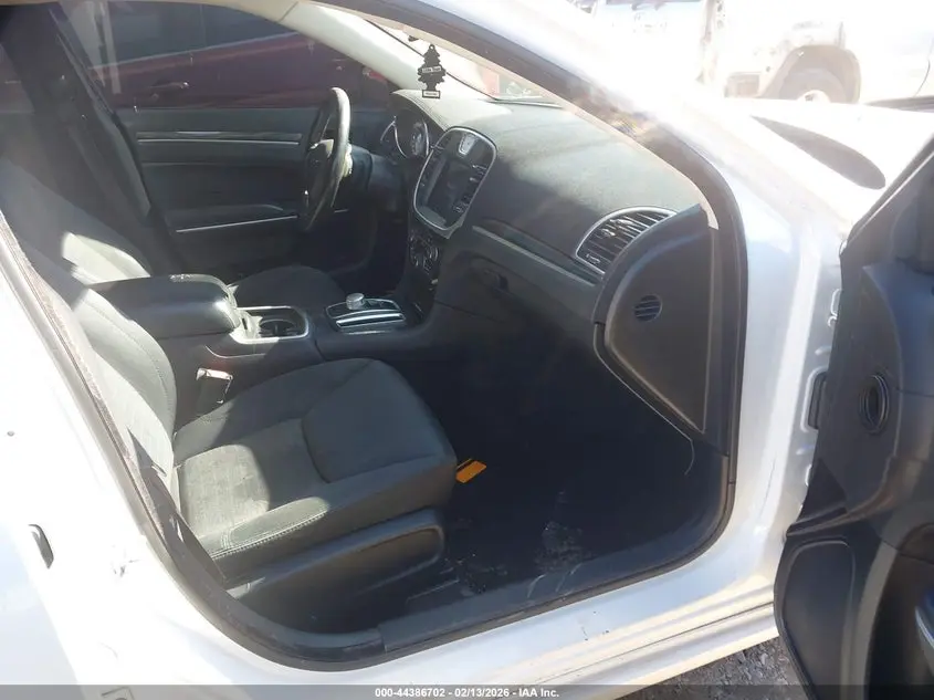 2019 CHRYSLER 300 TOURING