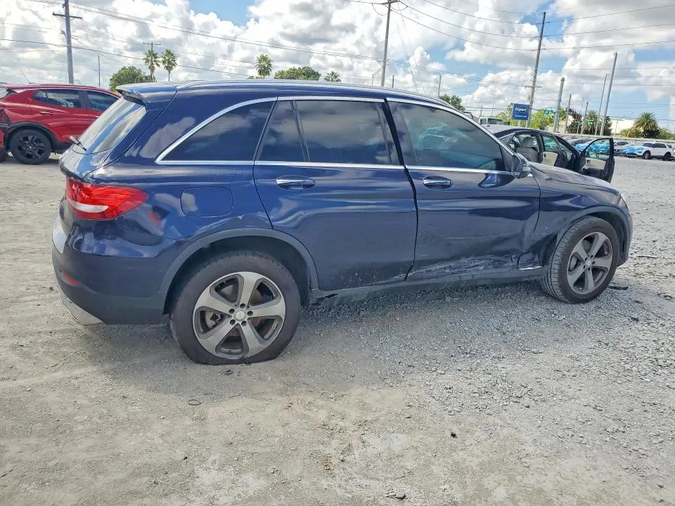 2016 MERCEDES-BENZ GLC 300  
